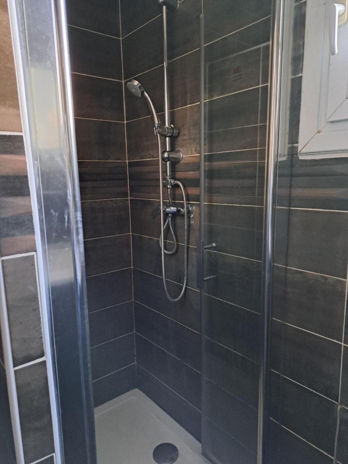 Chambre Solo Duo 20 Min Paris Drancy Exteriör bild